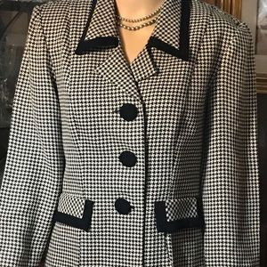 Vintage Virgo woman size 10 blazer.Preowned.